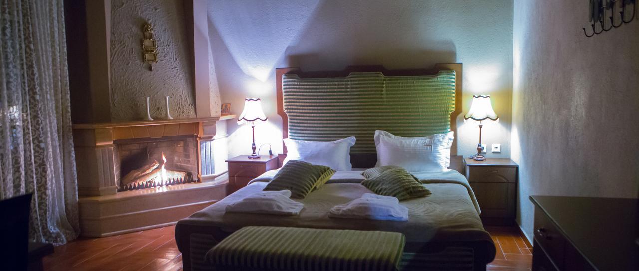 Morfeas Guesthouse Káto Loutrákion Екстериор снимка