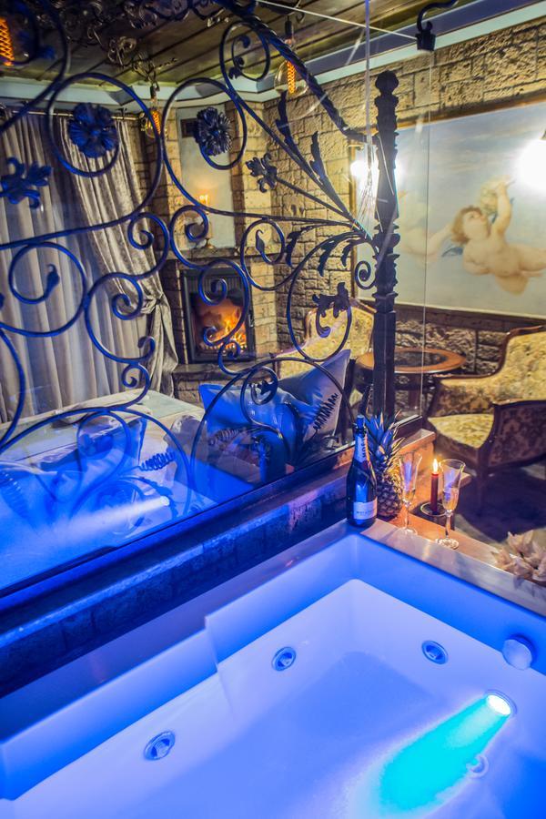 Morfeas Guesthouse Káto Loutrákion Екстериор снимка